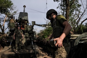На фронті - 196 бойових зіткнення, ворог завдав 50 авіаударів