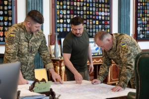 Оборона Харківщини та Запоріжжя: Зеленський провів нараду щодо ситуації на фронті
