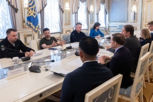 Zelensky discusses air defense, sanctions, peace process with U.S. Congress members