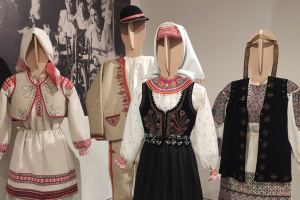 У столиці Словенії відкрилася виставка українського народного строю