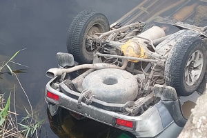 На Миколаївщині автівка злетіла з моста, серед постраждалих - пʼятеро дітей