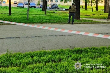 Parked car explodes in Dnipro, injuring two men