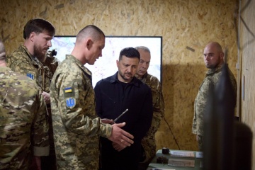 Zelensky a visité les soldats de la 31e brigade au front