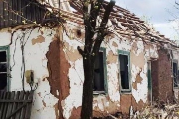 Russian forces launch 973 strikes on Zaporizhzhia region over past day, one person killed