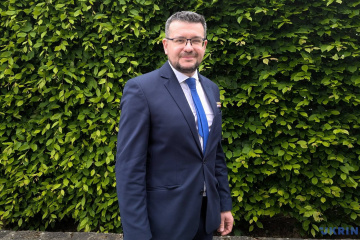 Ukraine cannot stay solely on defensive when it comes to national remembrance - head of UINR