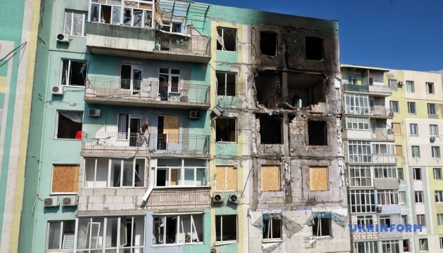 В Одесі через нічний удар РФ пошкоджені багатоповерхівки, є поранені