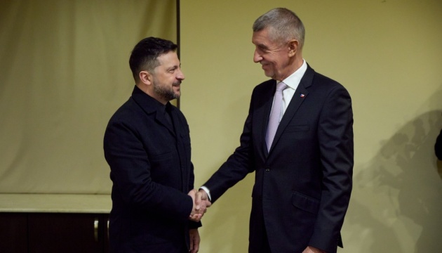 Zelensky discusses bilateral ties, EU path with Czech PM Babiš