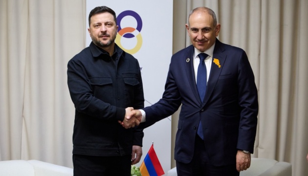 ゼレンシキー宇大統領、パシニャン・アルメニア首相と会談後、活発な対話の再開の重要性指摘