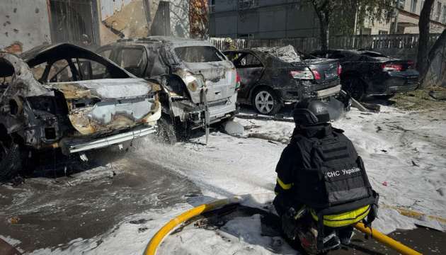 Guerre en Ukraine : cinq blessés après une frappe russe en plein centre-ville de Tchernihiv