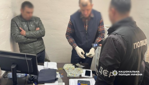 У Луцьку посадовця міськради затримали на хабарі у $30 тисяч за археологічну довідку