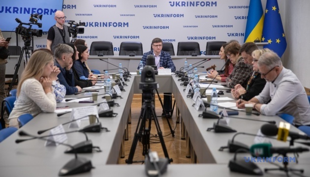 Україна активніше повертатиме репатріантів замість залучення трудових мігрантів-іноземців - експерт