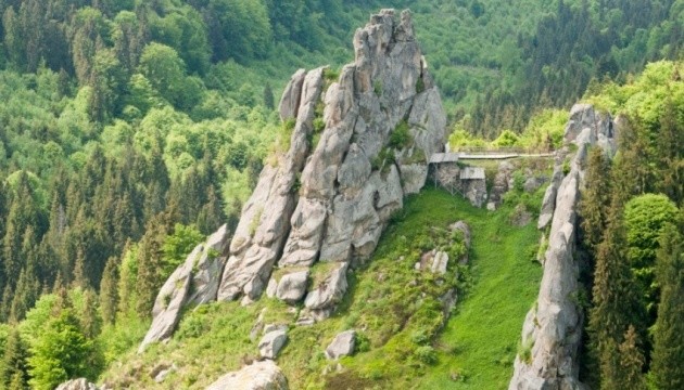 Заповідник «Тустань» на Львівщині можуть внести до списку ЮНЕСКО