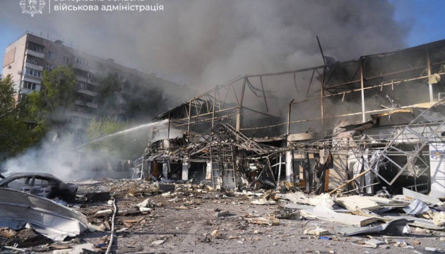 Guerre en Ukraine : douze morts et 43 blessés lors d’une frappe russe sur Zaporijjia 