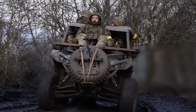 На Вовчанському напрямку провели ротацію бійців, які перебували на позиції 154 дні