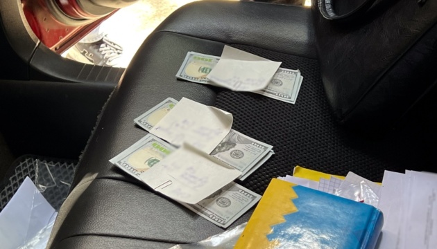В Одесі затримали офіцера морського вишу, який вимагав гроші у студентів