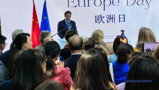 Посол ЄС у Пекіні: Євросоюз, Китай та Україна мають спільну позицію щодо переговорів про мир