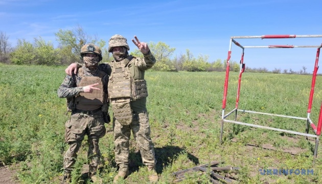 Дрони дістають ворога у лісосмугах і підвалах: як миколаївські морпіхи вчаться пролітати «рамки»