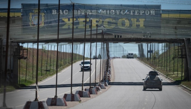 На Херсонщині вже встановили на дорогах 190 кілометрів антидронових сіток - Свириденко