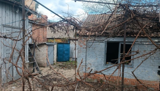 Росіяни за добу 18 разів обстріляли населені пункти Донеччини, є поранені