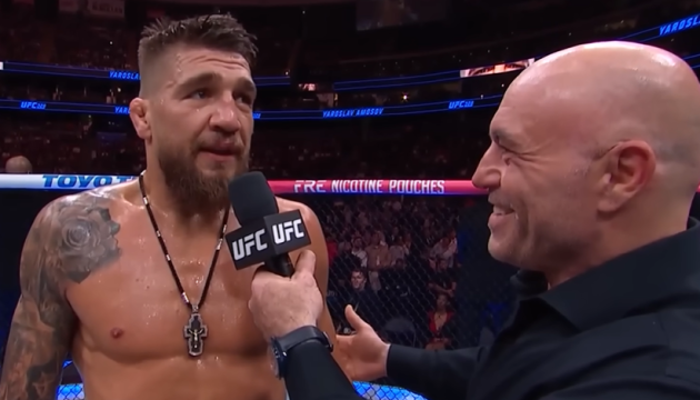 Українець Ярослав Амосов здобув другу перемогу поспіль в UFC