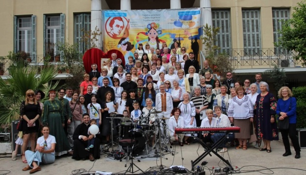 В Афінах українська громада відзначила День матері молитвою та благодійним концертом