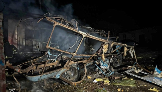 На Харківщині вночі російські БПЛА атакували Великий Бурлук і село Безруки, сталися пожежі