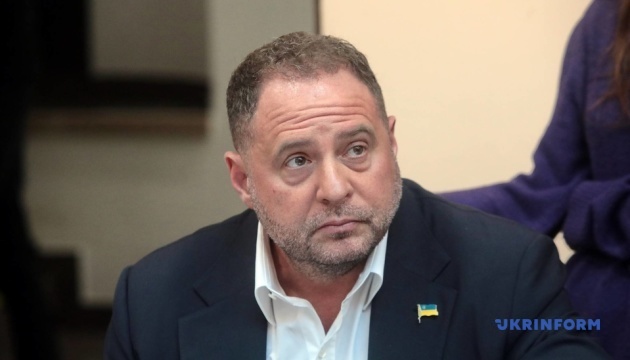 L’ex-chef de l’administration présidentielle ukrainienne placé en détention avec une caution de 140 millions de hryvnias