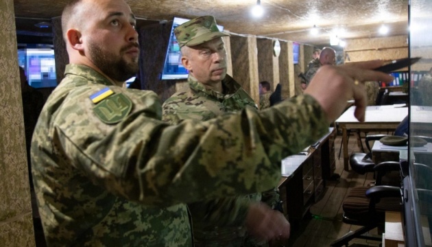 Сирський відвідав воїнів на Олександрівському напрямку