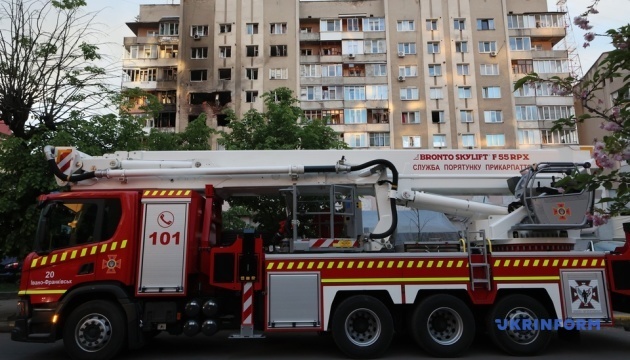 Guerre en Ukraine : dix civils blessés lors d’une frappe russe sur Ivano-Frankivsk 