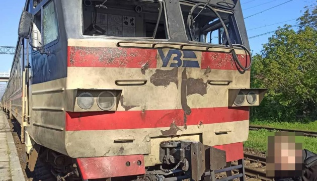 Росіяни завдали удару по приміському поїзду на Запоріжжі, є поранені