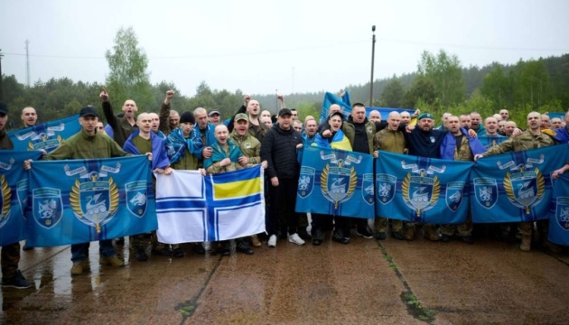 Рідні бачили тільки відео з Маріуполя, більше жодної звістки: з полону повернувся морпіх із Житомирщини