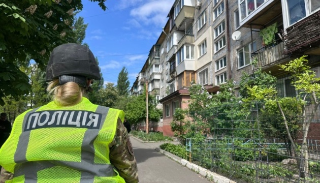 У Києві чоловік погрожував підірвати багатоповерхівку, його затримала поліція
