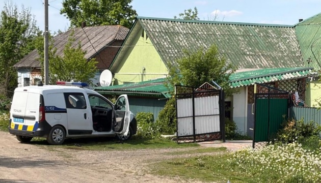 На Хмельниччині під час перевірки документів чоловік вбив поліцейського та ще одного поранив