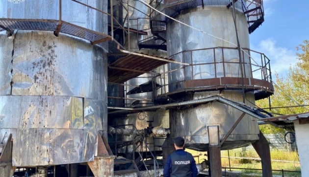 На Харківщині розслідують забруднення земель через витік з підприємства, головній інженерці оголосили підозру