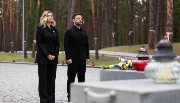 Zelensky honors memory of victims of political repression