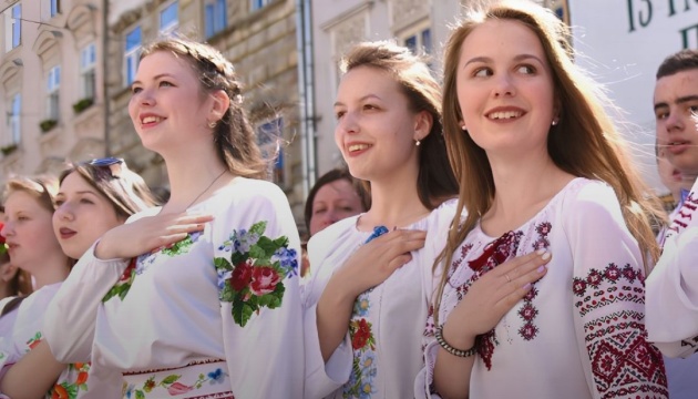 У містах Словаччини українська громада масштабно відзначає День вишиванки