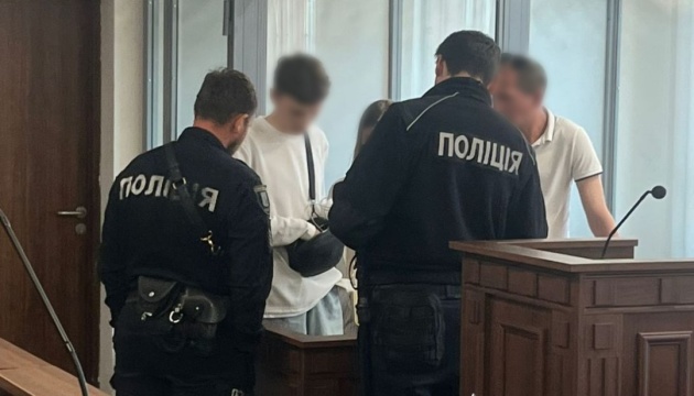 Правоохоронці затримали киянина за підозрою у заволодінні ₴700 тисяч доньки загиблого захисника