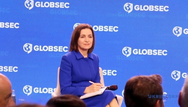Санду на конференції GLOBSEC: Підтримка має посилюватися, щоб Україна могла перемогти