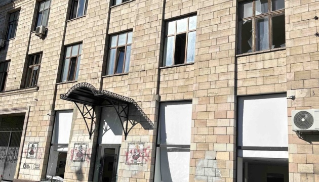 У Києві через масовану атаку пошкоджений Інститут літератури НАН України