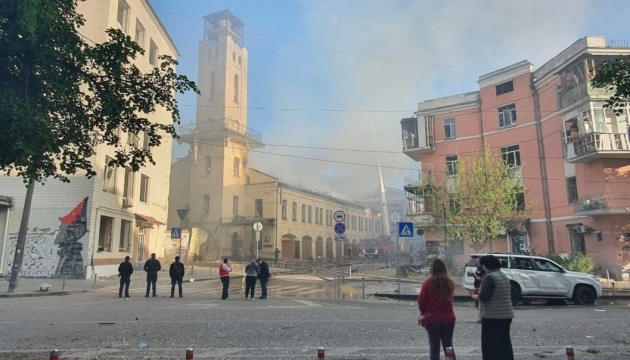 Ataque ruso a Kyiv: Dos muertos y el número de heridos asciende a 87