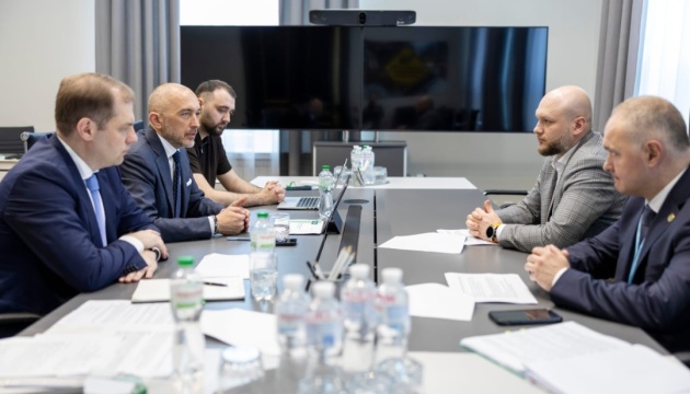 Протидія компаніям-оболонкам та непрозорим операціям: Митниця, Нацбанк і БЕБ посилюють співпрацю