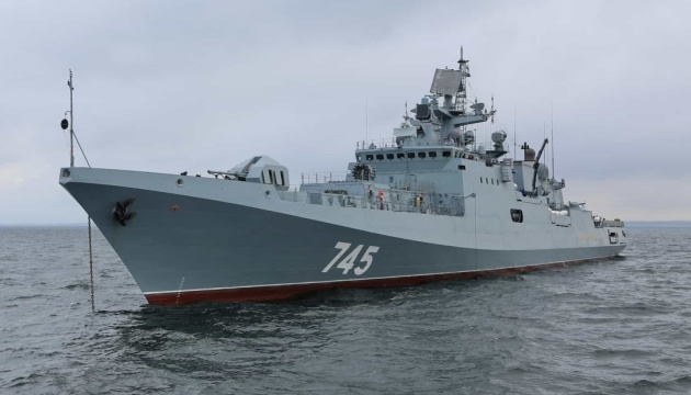 Фрегат РФ два місяці супроводжує танкери «тіньового флоту» у британських водах - The Telegraph