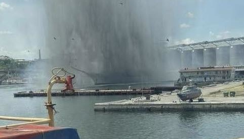 Російський морський дрон атакував навчальний фрегат «Дружба» - «Флеш»