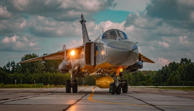 L’armée ukrainienne a frappé une usine aéronautique, une raffinerie et un aérodrome militaire en Russie