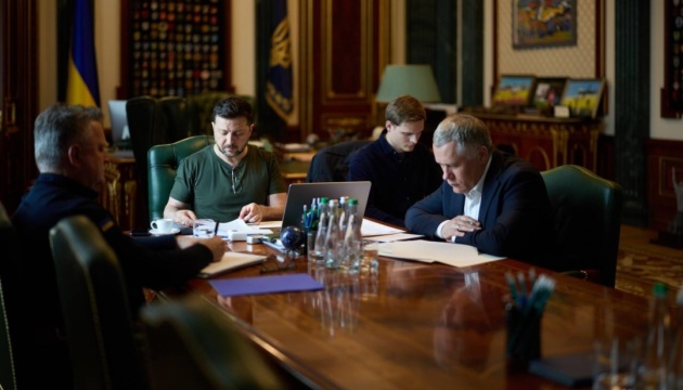 Зеленський обговорив із фон дер Ляєн вступ до ЄС та зміцнення ППО