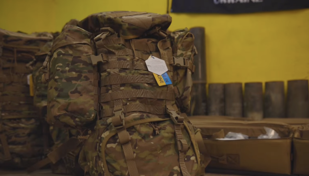 Світовий конгрес українців та Saint Javelin передали медикам СБУ сучасні бойові медичні рюкзаки