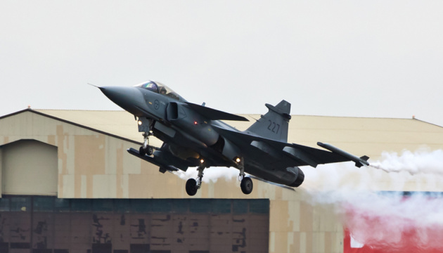 Sweden to sell Ukraine up to 20 Saab JAS 39 Gripen fighter jets, may transfer another 16