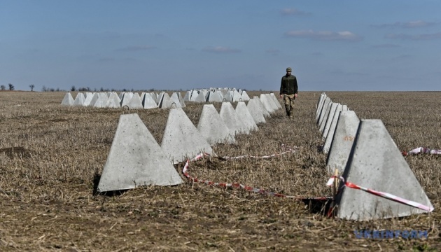 National Guard demonstrates construction of defense system in Kharkiv region