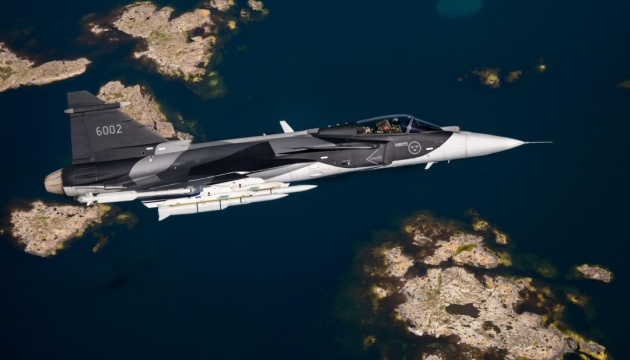 La production de chasseurs Gripen pour l'Ukraine pourrait être implantée dans une usine au Canada