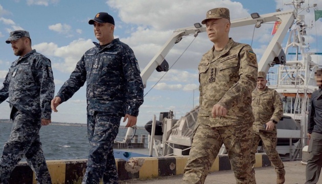 Defense of southern regions and production of maritime drones: Syrskyi meets with Navy command